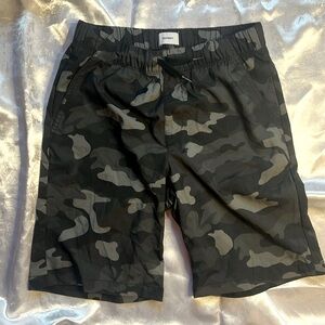 OLD NAVY JUNIORS GREEN ARMY FATIGUE SHORTS